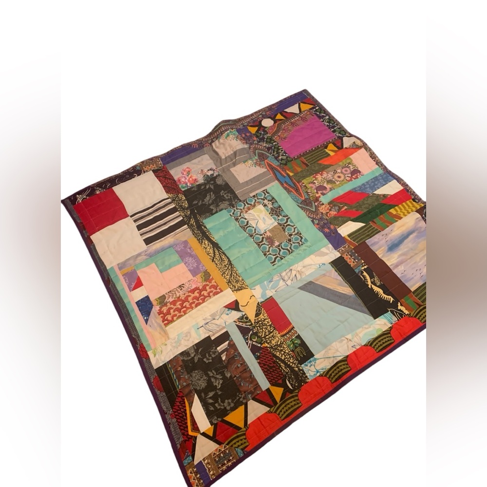 D&D Hand Made Crafts Christmas Quilt #5 - Picture 3 of 8